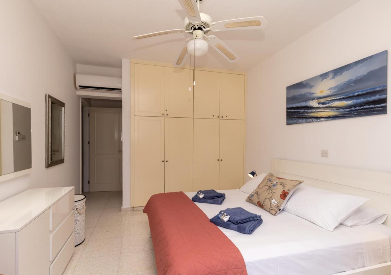 105 Kings Palace - Fabulous 2 Bed, 2 Bath, Large Patio With Garden - Sea Views Paphos Exterior foto