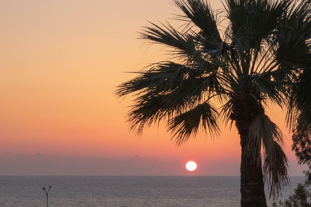 105 Kings Palace - Fabulous 2 Bed, 2 Bath, Large Patio With Garden - Sea Views Paphos Exterior foto